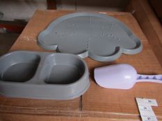 5x Pet Fedding Kit (3 Pieces Being : Double Bowl, Poo scoop, Matt) - All New & Packaged.