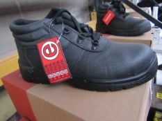 Centek - Black Steel Toe Cap Boot - Size 8 - New & Boxed.