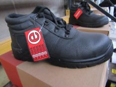 Centek - Black Steel Toe Cap Boot - Size 9 - New & Boxed.