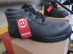 Centek - Black Steel Toe Cap Boot - Size 9 - New & Boxed.