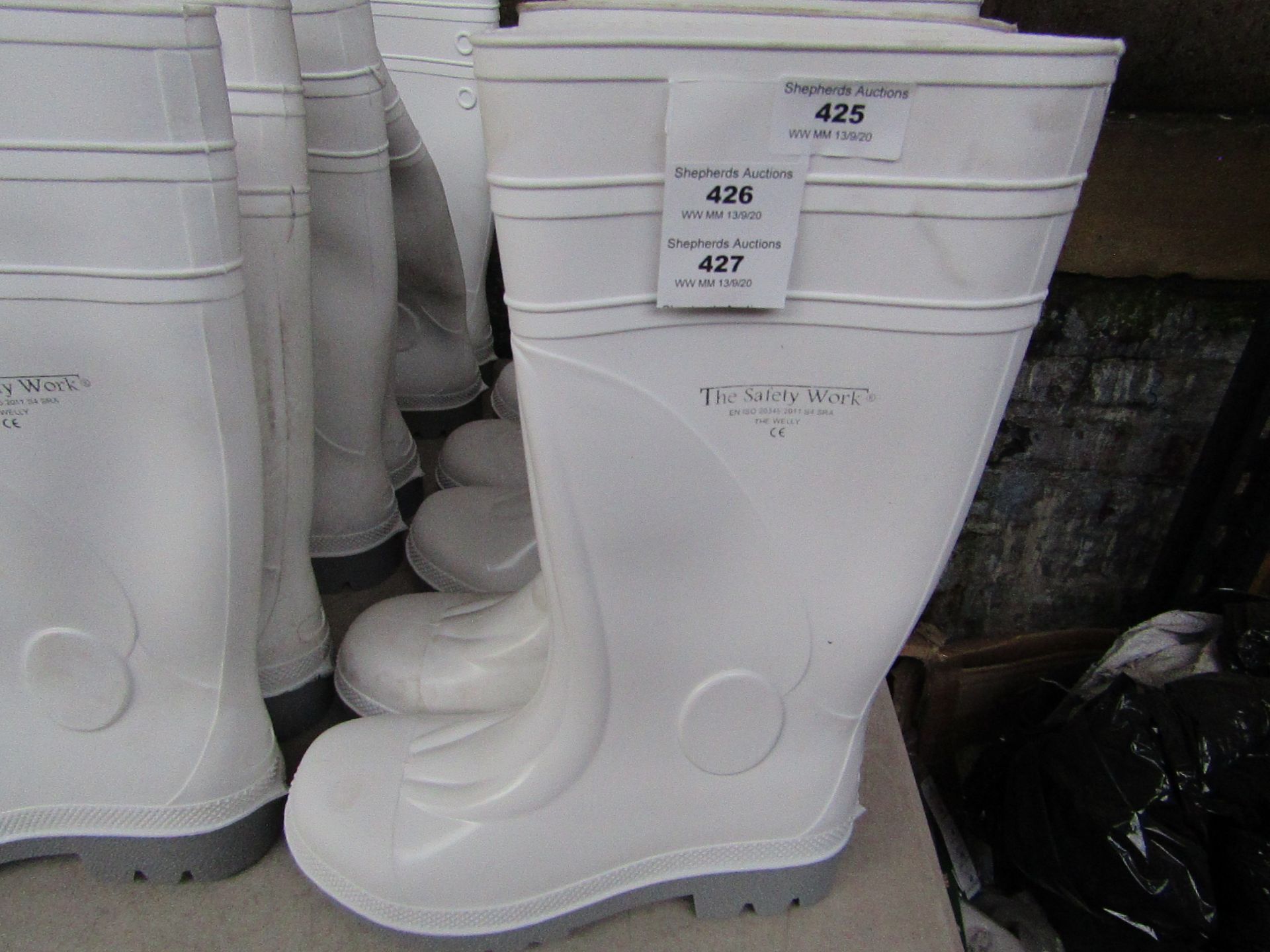 White steel toe cap wellies - Size 5 - New & Packaged.