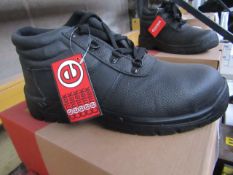 Centek - Black Steel Toe Cap Boot - Size 9 - New & Boxed.