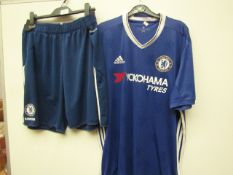 Size XL Chelsea Kit. Looks unused