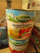 2 x 2500g Valfrutta Peeled Tomatoes. Tins are dinted but still sealed. BB 31/12/22