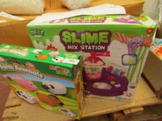 2x Toys - 1x Farm Animals - Mold & Paint - Boxed. 1x Grafix - Slime Mix Station.