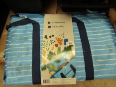 Keepcool Extra Large Insulated Bag. Looks unused with Tags. Will need a clean