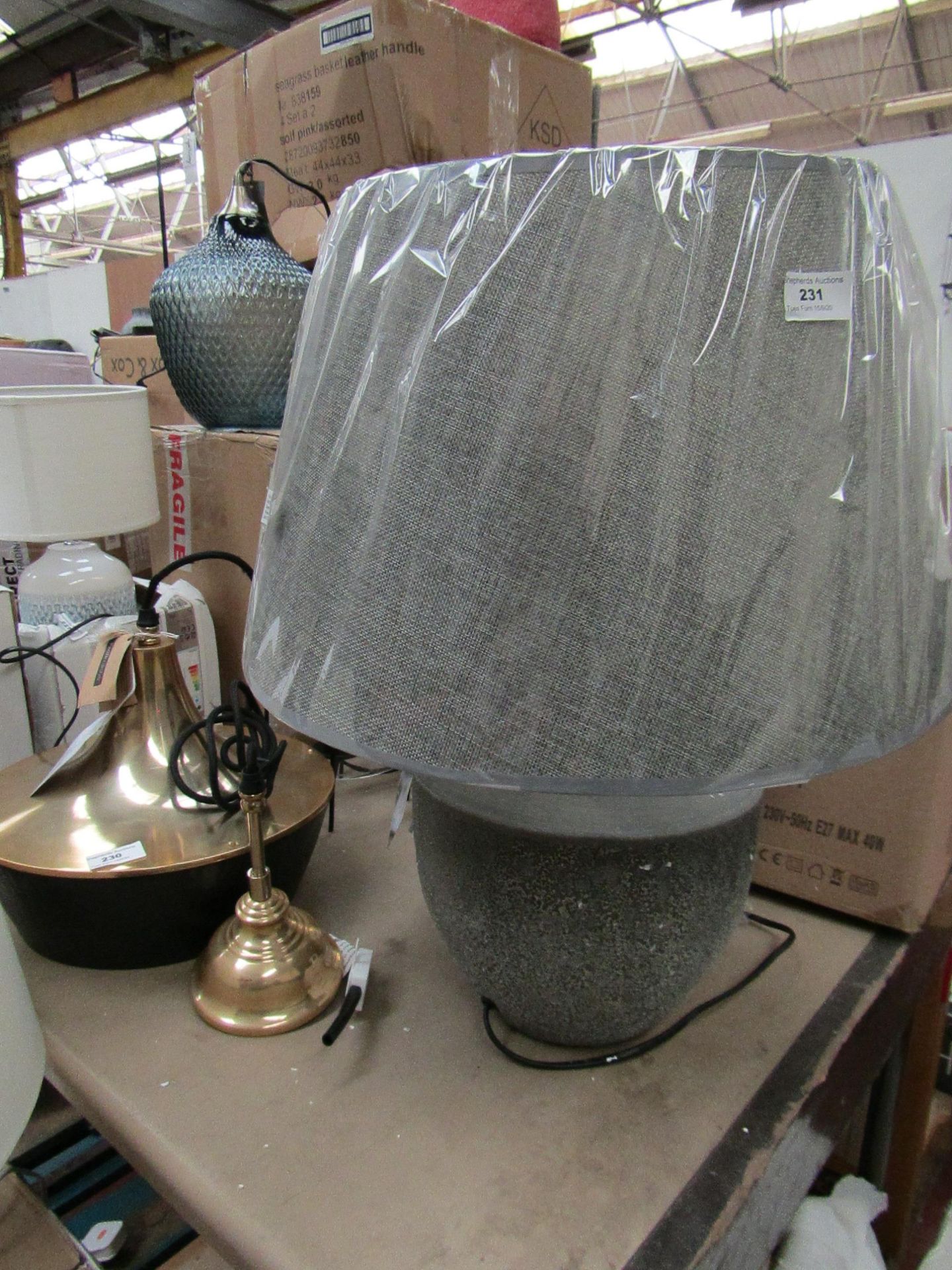 | 1x | COX AND COX TOBA CONCRETE TABLE LAMP WITH SHADE | DOESN'T APPEAR TO BE ANY MAJOR DAMAGE | RRP