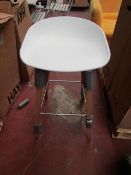 | 1X | HAY AAS32 BAR STOOL 75CM IN OAK SOAP AND WHITE SHELL | LOOKS UNUSED AND BOXED BUT NO