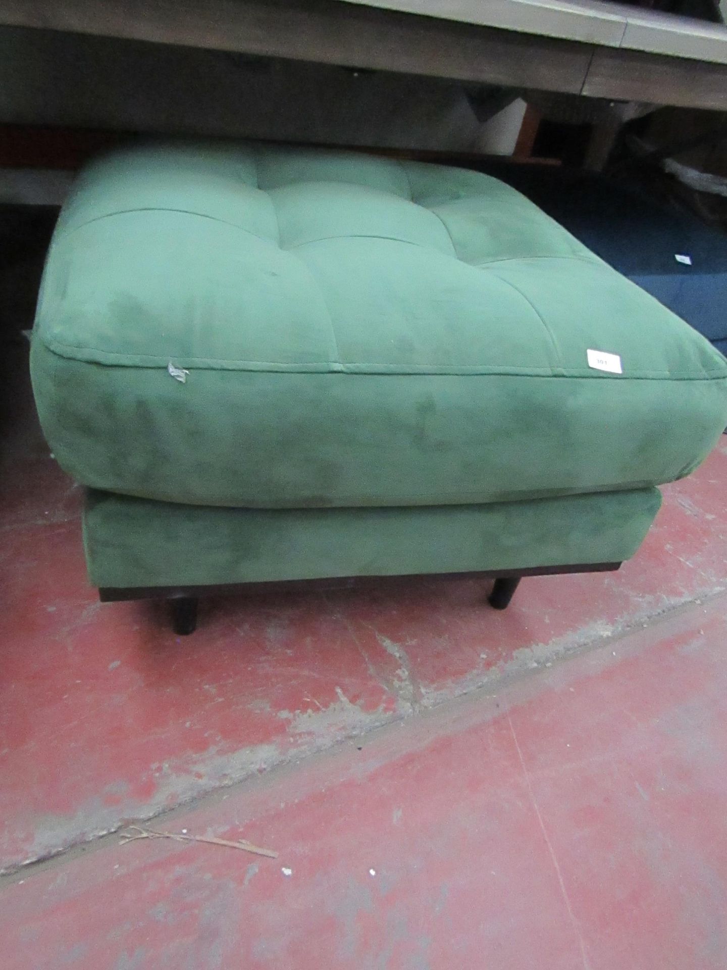 1X | SWOON GREEN FOOTSTOOL | APPEARS TO HAVE NO MAJOR DAMAGE AND MAY CONTAIN A FEW MARKS | RRP - |