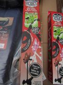 2 x Handlebar heros Smoulder Figures. New & Boxed