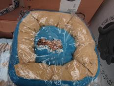 Snoozzzeee Donut Dog Bed Size 1 in Blue. New & Packaged