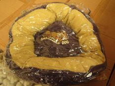 Snoozzzeee Dog - Purple Donut Dog Bed (20") - New & Packaged.