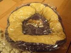 Snoozzzeee Dog - Purple Donut Dog Bed (20") - New & Packaged.