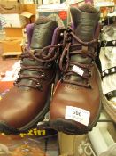 Refatta Size 5 Ladies Walking Boots. Unworn with Tags