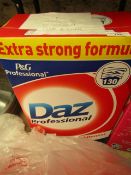 Daz 130 washes washing Powder. Box has split but has Been repaired