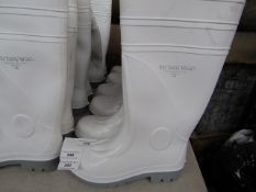 White steel toe cap wellies - Size 11 - New & Packaged.