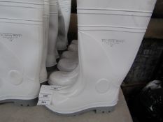 White steel toe cap wellies - Size 3 - New & Packaged.