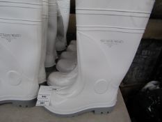 White steel toe cap wellies - Size 5 - New & Packaged.