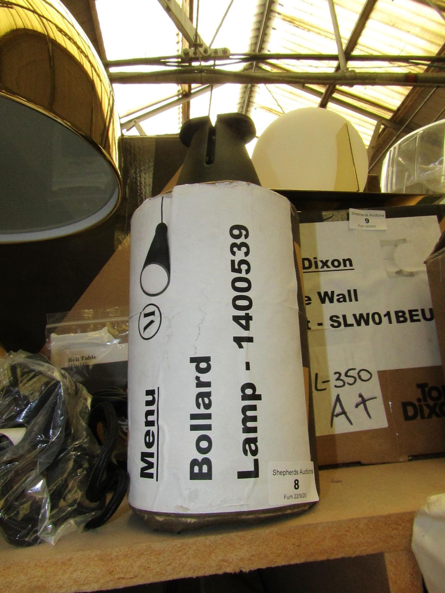 | 1X | MENU BOLLARD LAMP | LOOKS UNUSED (NO GUARANTEE) AND BOXED | RRP £100.00 |