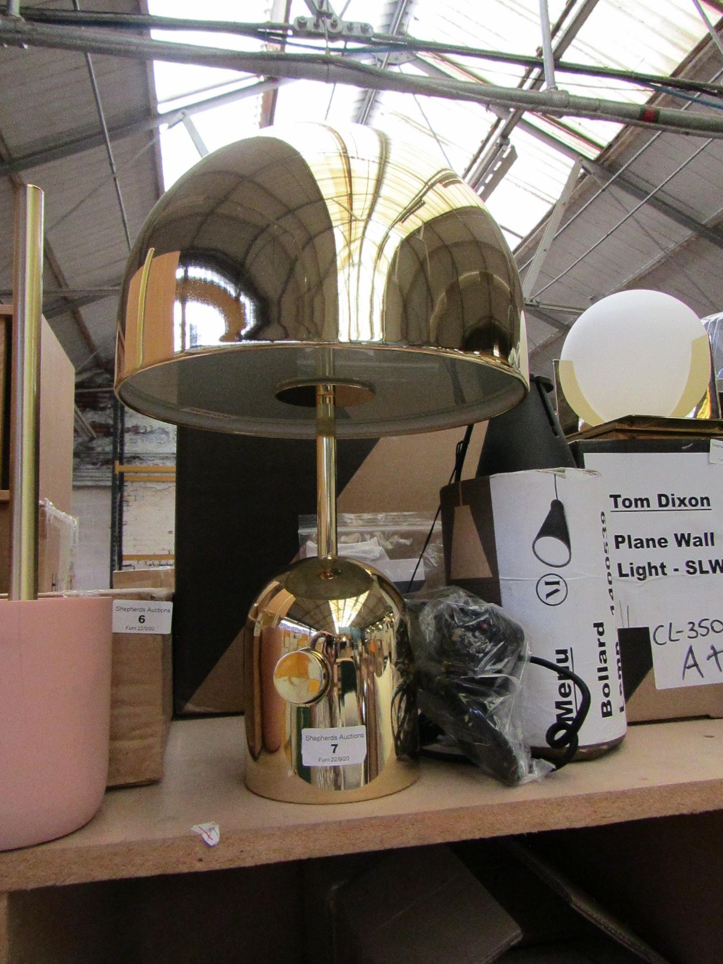 | 1X | TOM DIXON BELL TABLE LAMP | LOOKS UNUSED (NO GUARANTEE) AND BOXED | RRP £386.00 |