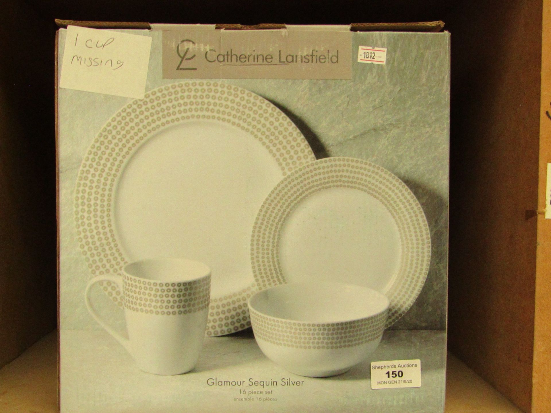Catherine Lansfield Glamour Sequin Silver 16 Piece Set. Missing 1 Cup but everything else is there