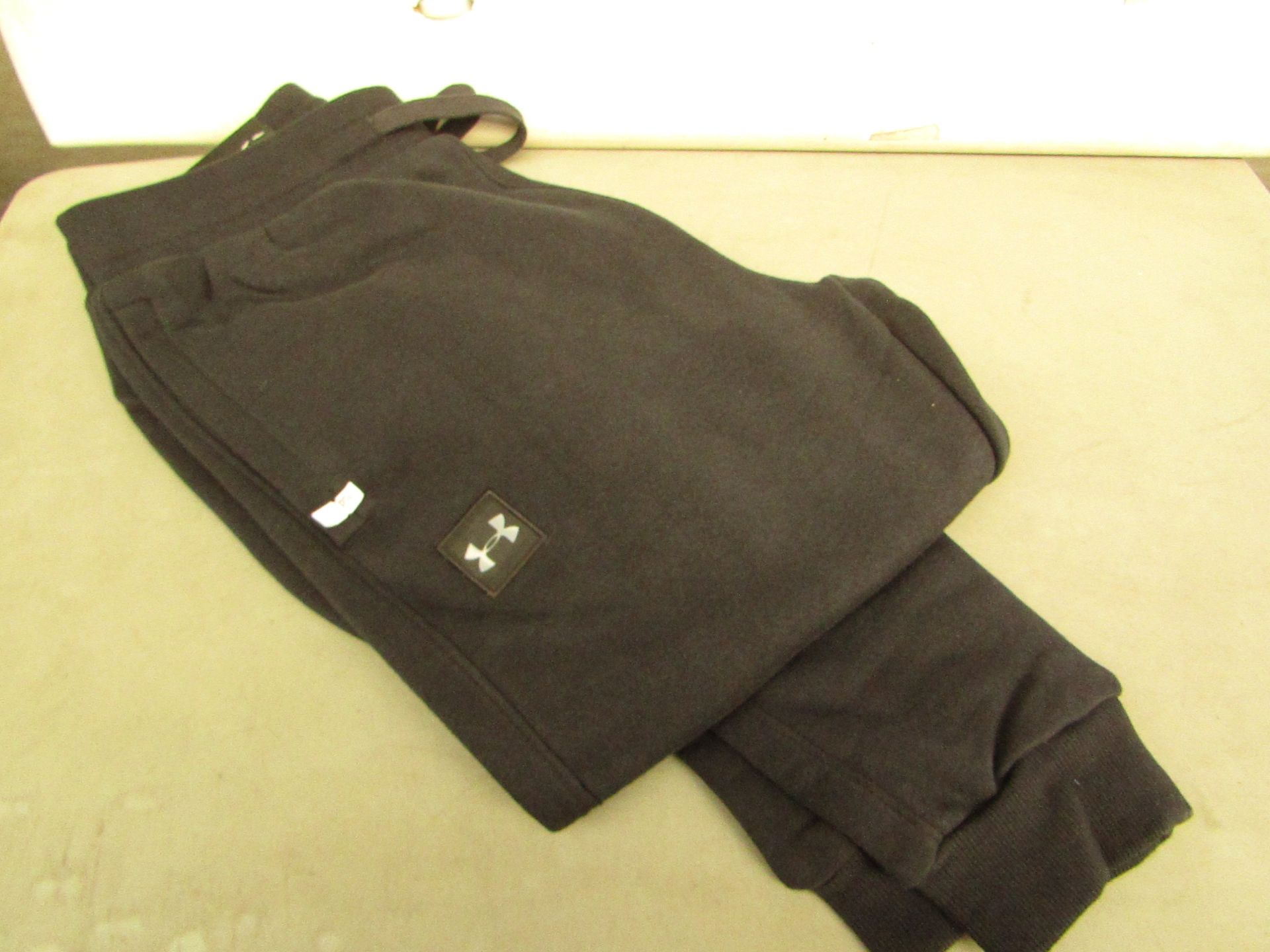 Under Armour Size Small Navy Jogger. New with Tags