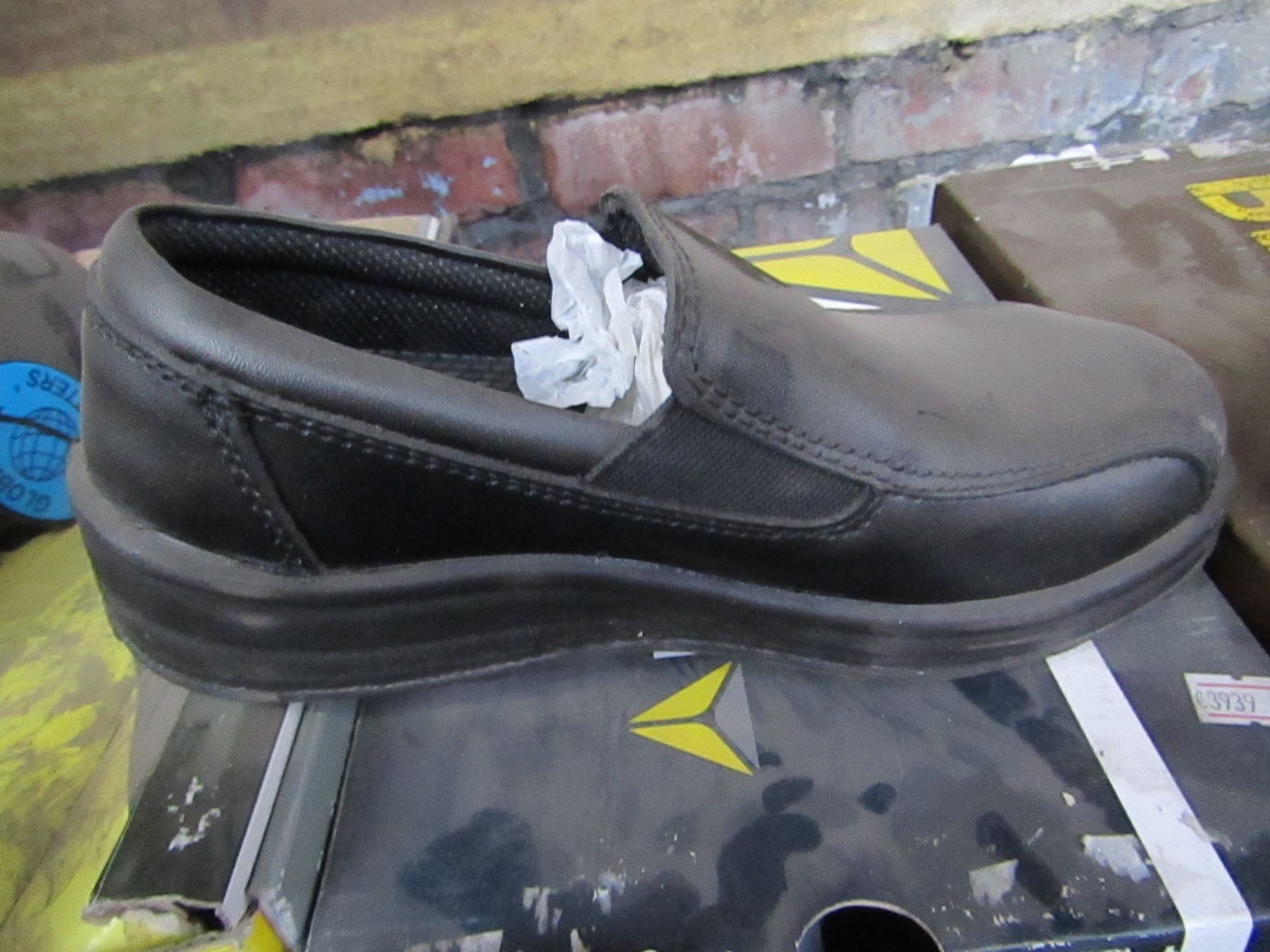 Delta Plus Steel toe cap slip on shoes - Size 3 - New & Boxed.