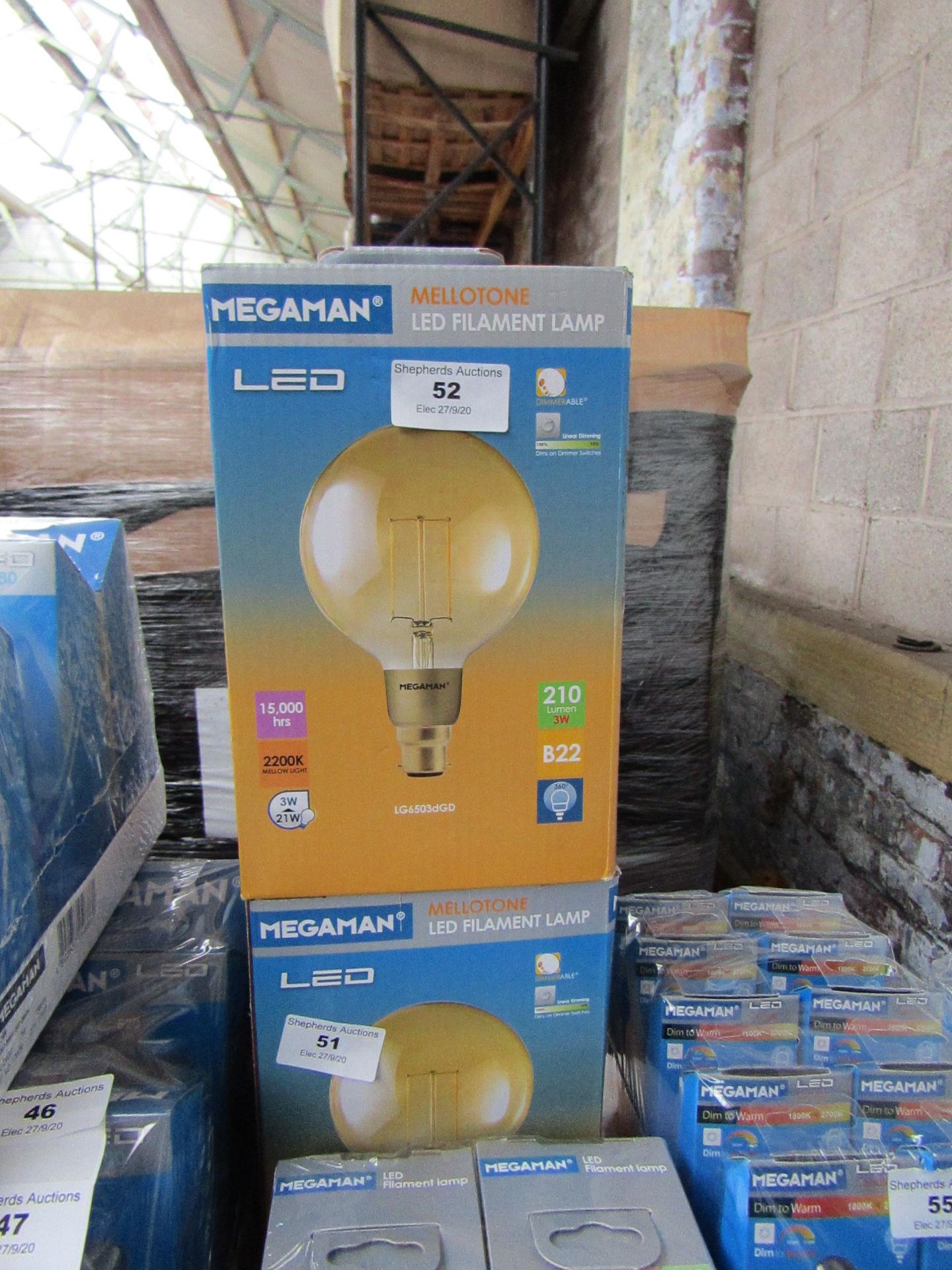1x Megaman LED Flament bulb, new and boxed. 15,000Hrs / B22 / 210 Lumens