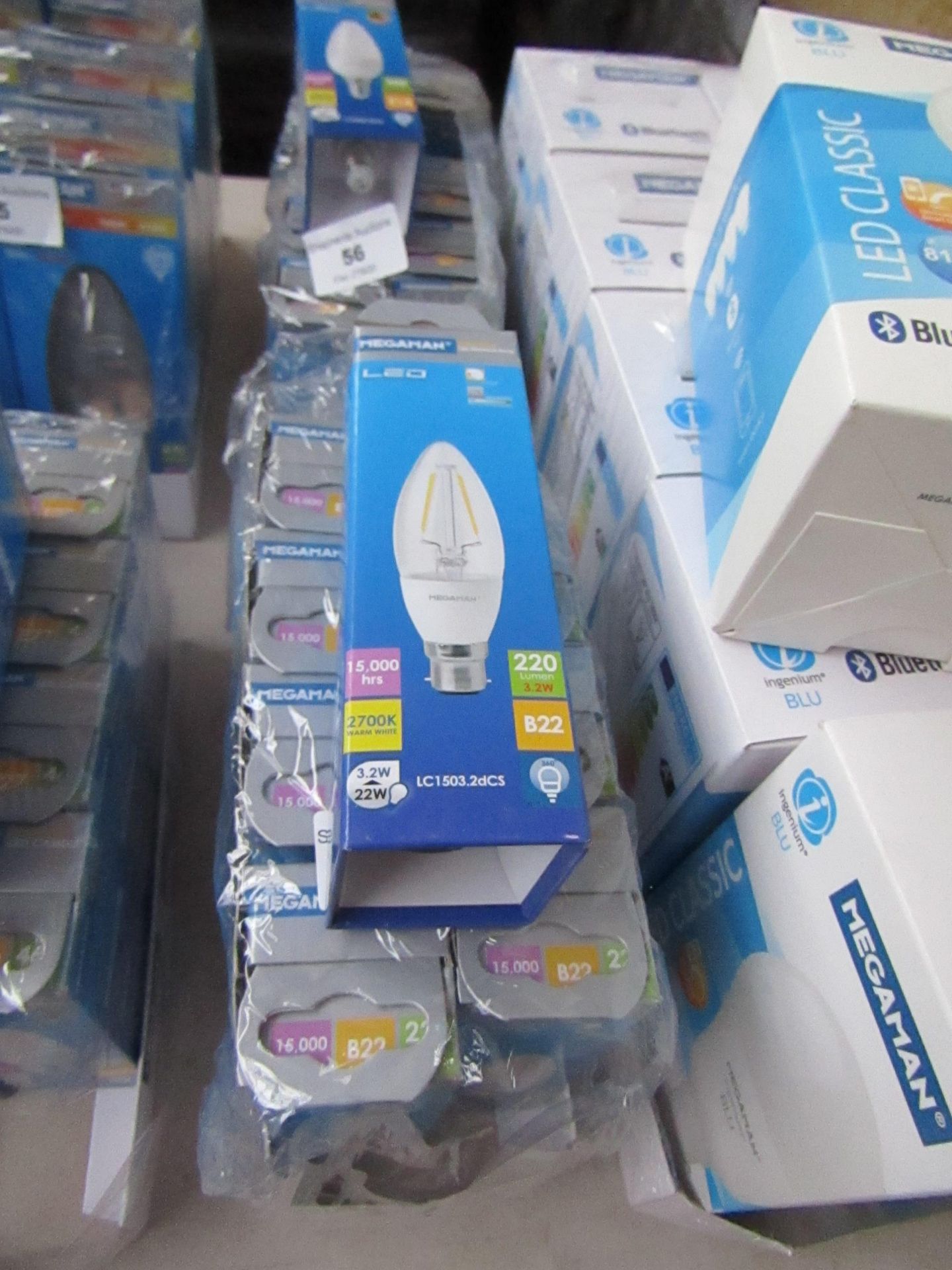 8x Megaman LED dimmable candle bulb, new and boxed. 15,000Hrs / B22 / 220 Lumens