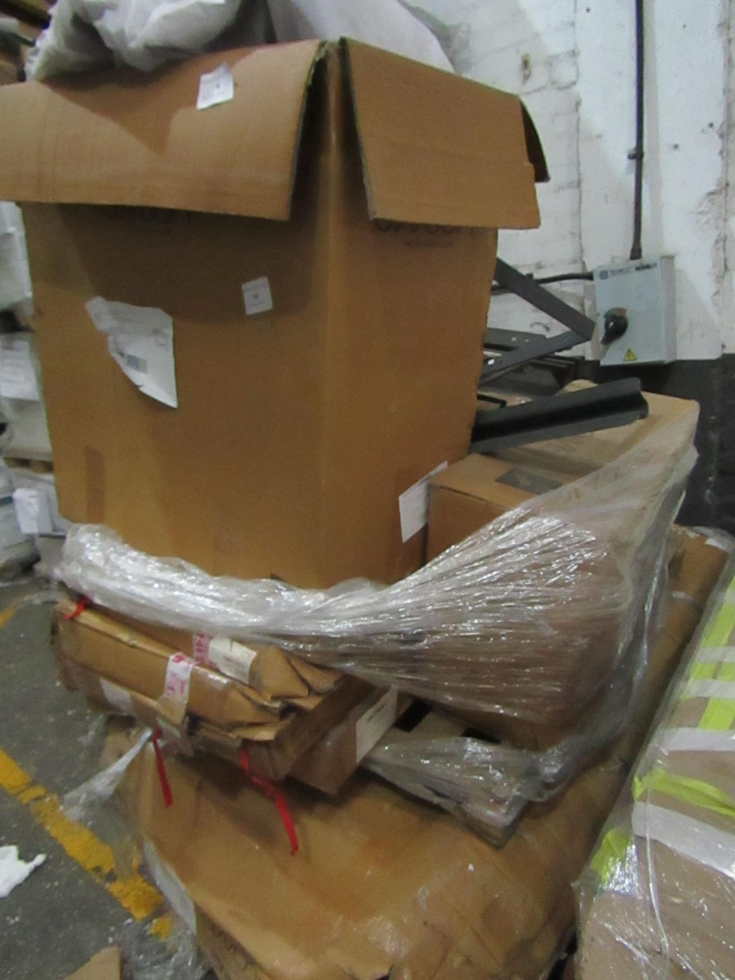 | 1X | PALLET OF SWOON  B.E.R FURNITURE, UNMANIFESTED, WE HAVE NO IDEA WHAT IS ON THESE PALLETS OR