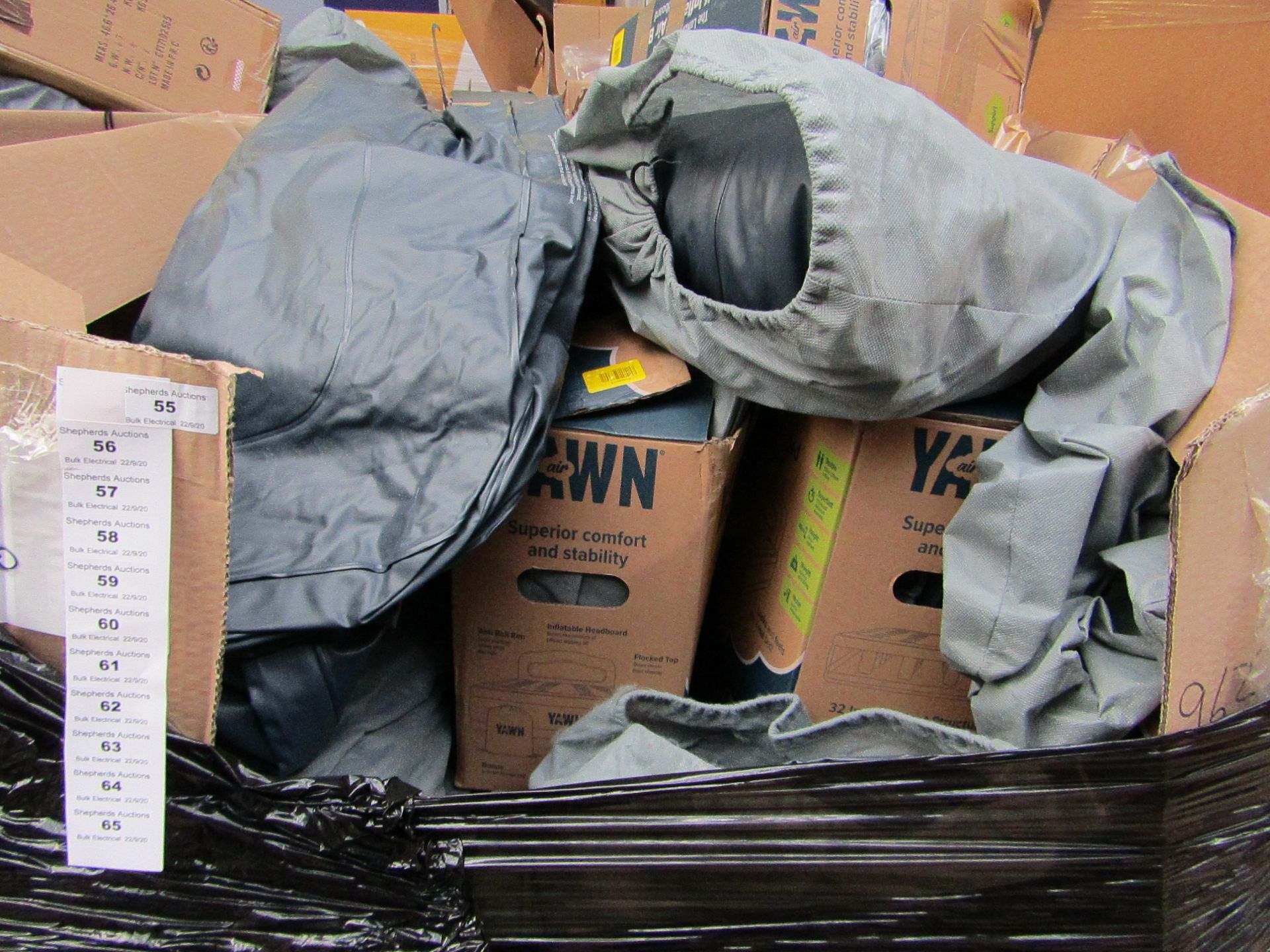 | 1X | PALLET OF APPROX 25-30 VARIOUS YAWN AIR BEDS, ALL RAW CUSTOMER RETURNS LOOSE OR NON