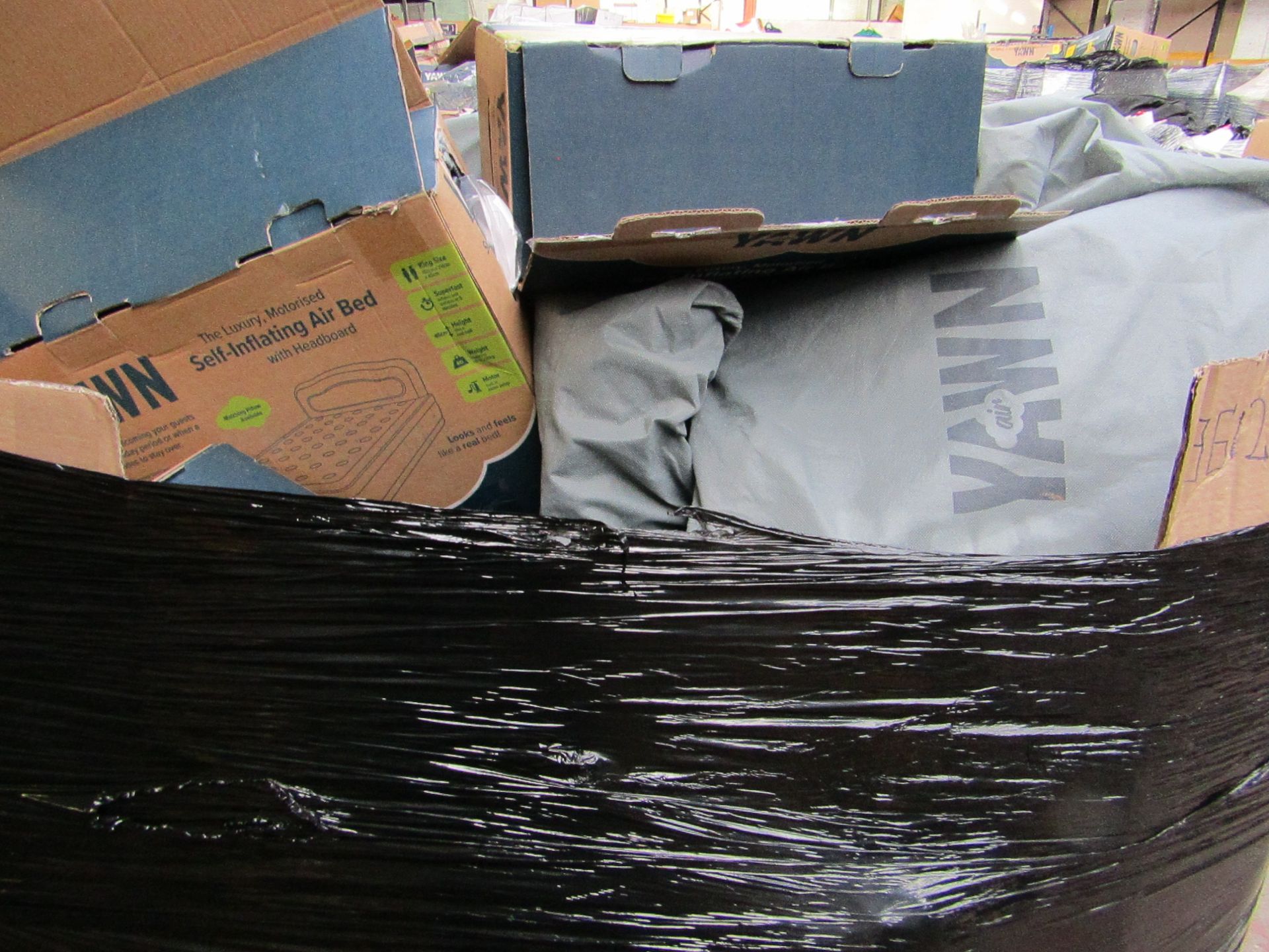 | 1X | PALLET OF APPROX 25-30 VARIOUS YAWN AIR BEDS, ALL RAW CUSTOMER RETURNS LOOSE OR NON
