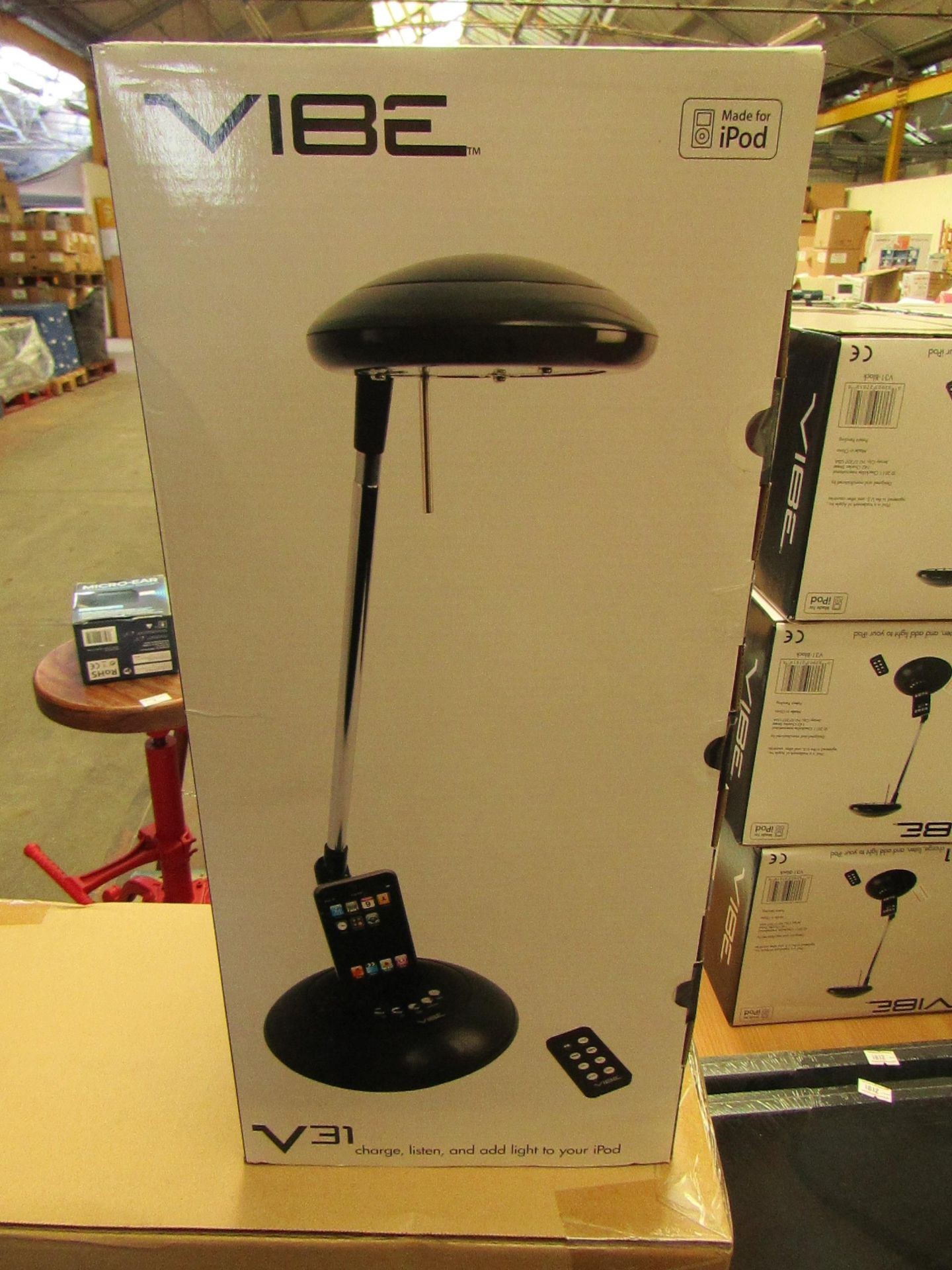 Vibe V31 Ipod Docking station With light. Can Be Used With AUX Lead to connect to your Phone.