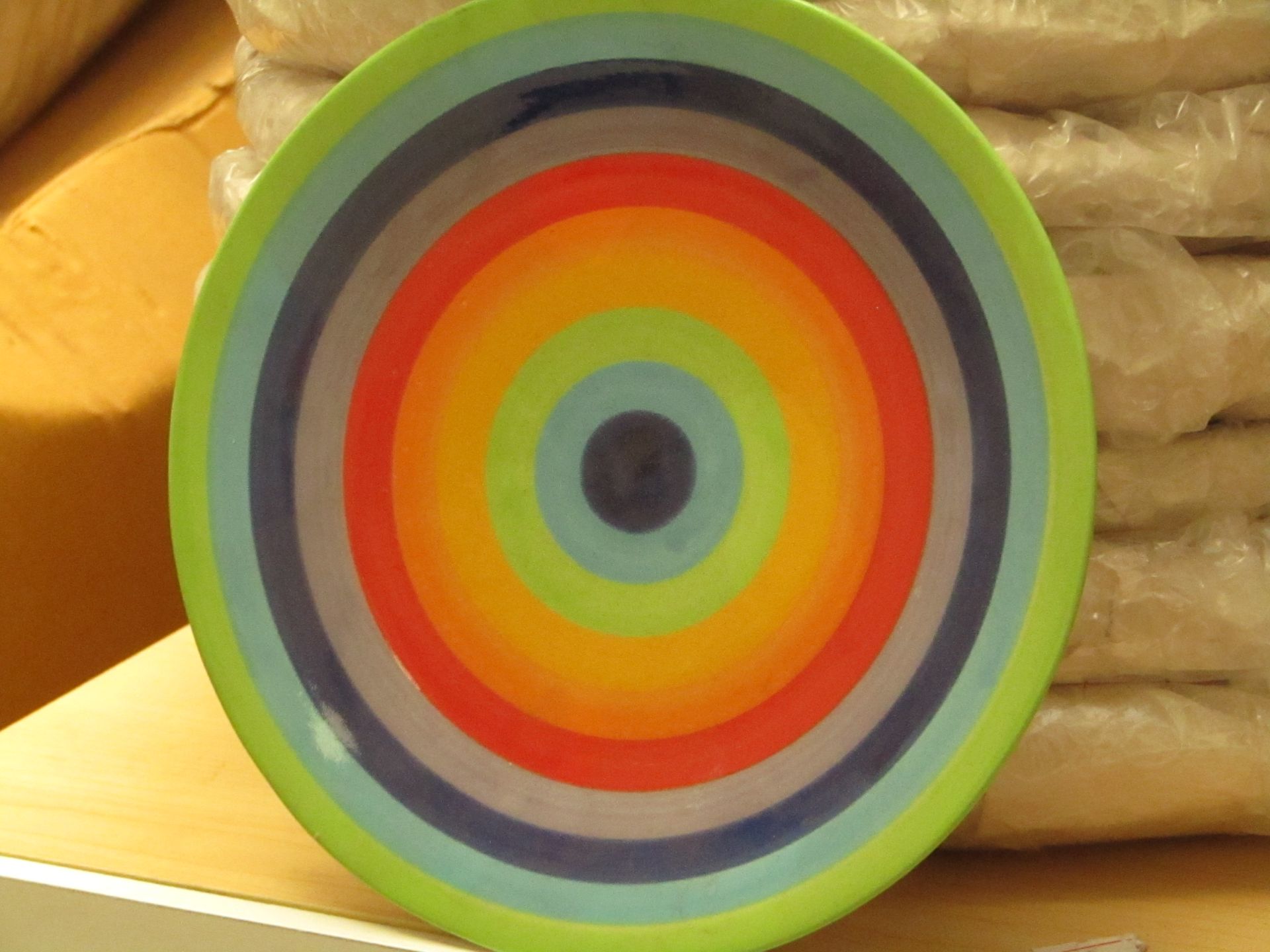 8 x Large Rainbow Design Plates. New & Packged