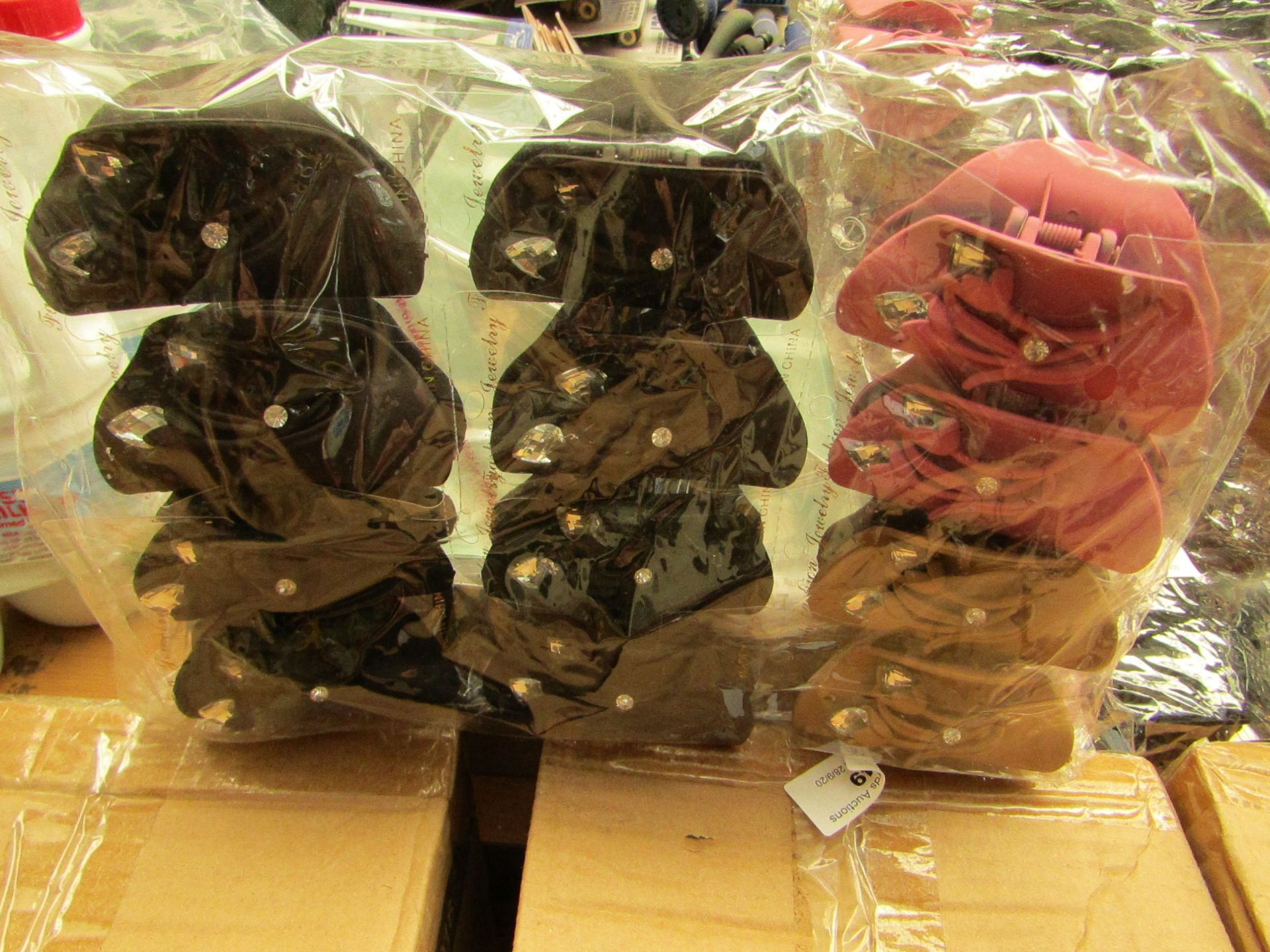 Pack of 12 Hair clips. New & Packaged