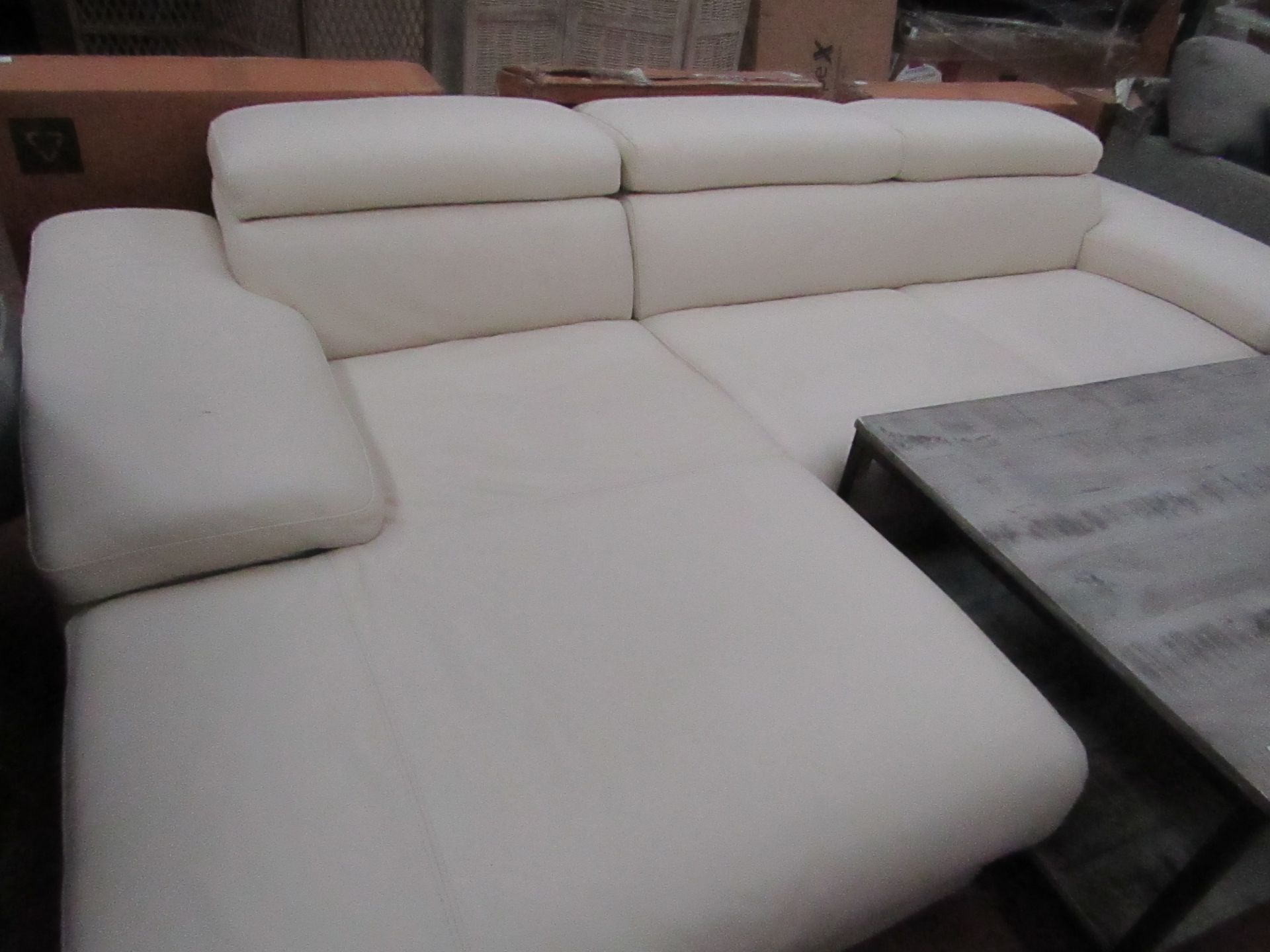 Nicoletti right hand L-shape corner sofa, untested and no major damage. RRP £3000.00