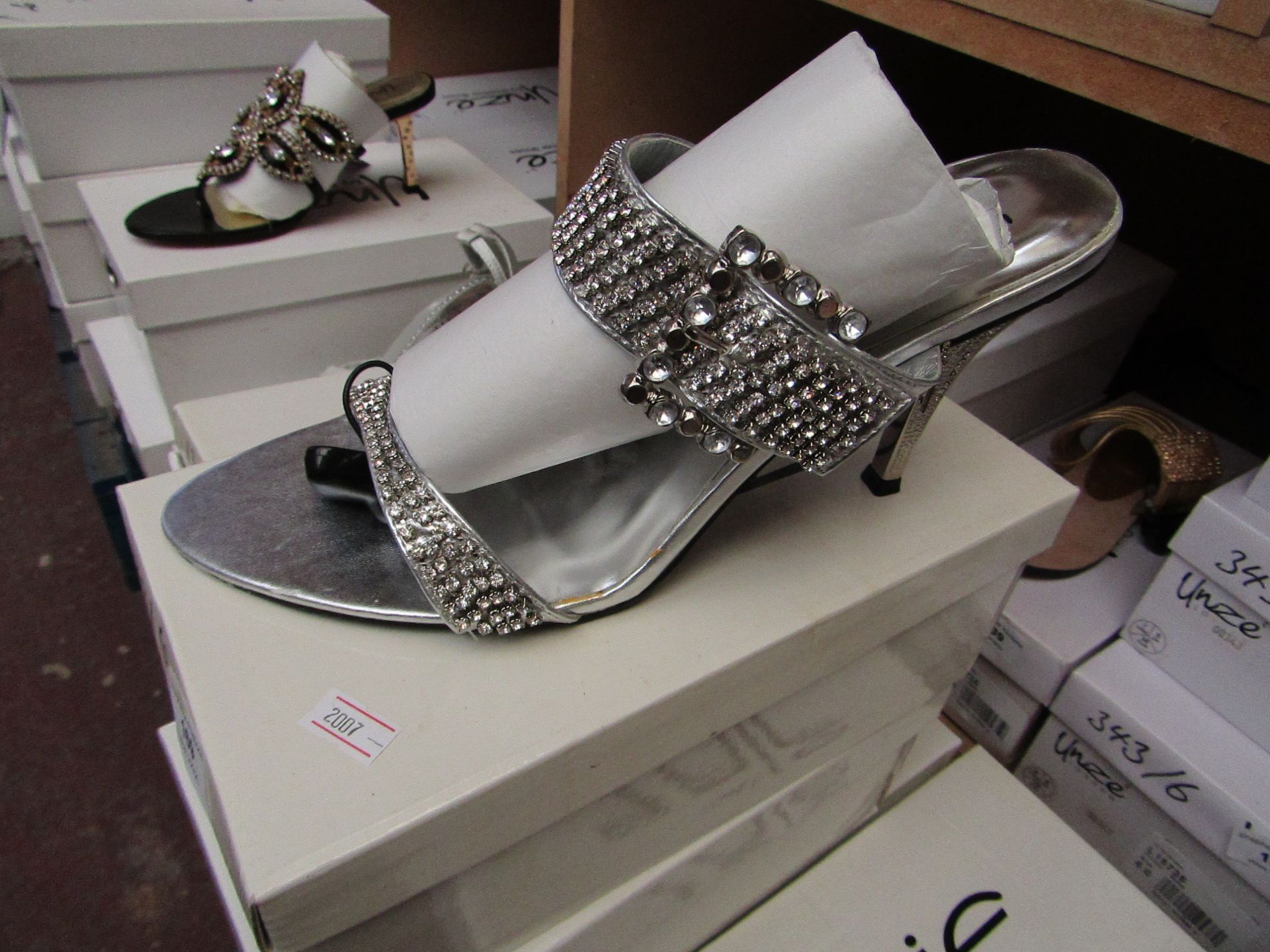 Unze by Shalamar Shoes Ladies Silver & Diamante Shoes size 7 new & boxed see image for design