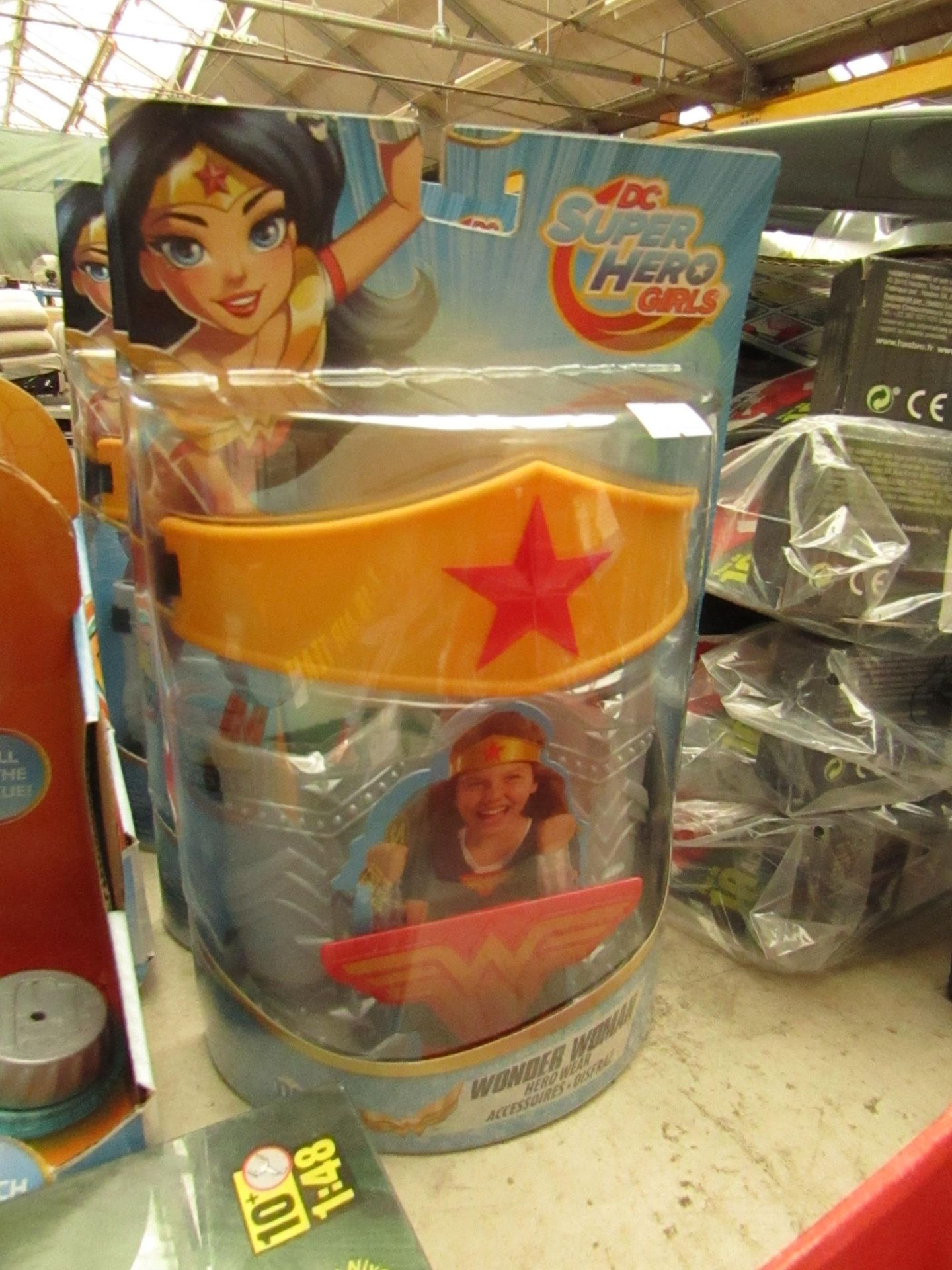 DC Super Hero Girls - WonderWomen Hero Wear Accessories - Packaged.