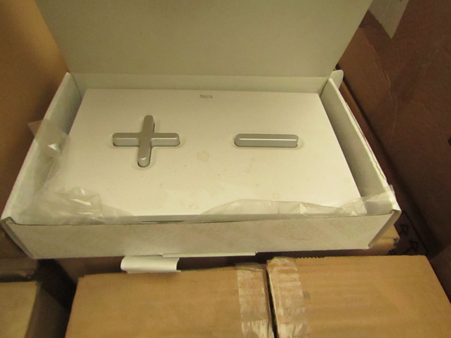 Roca PL6 dual combi flush plate, new and boxed.