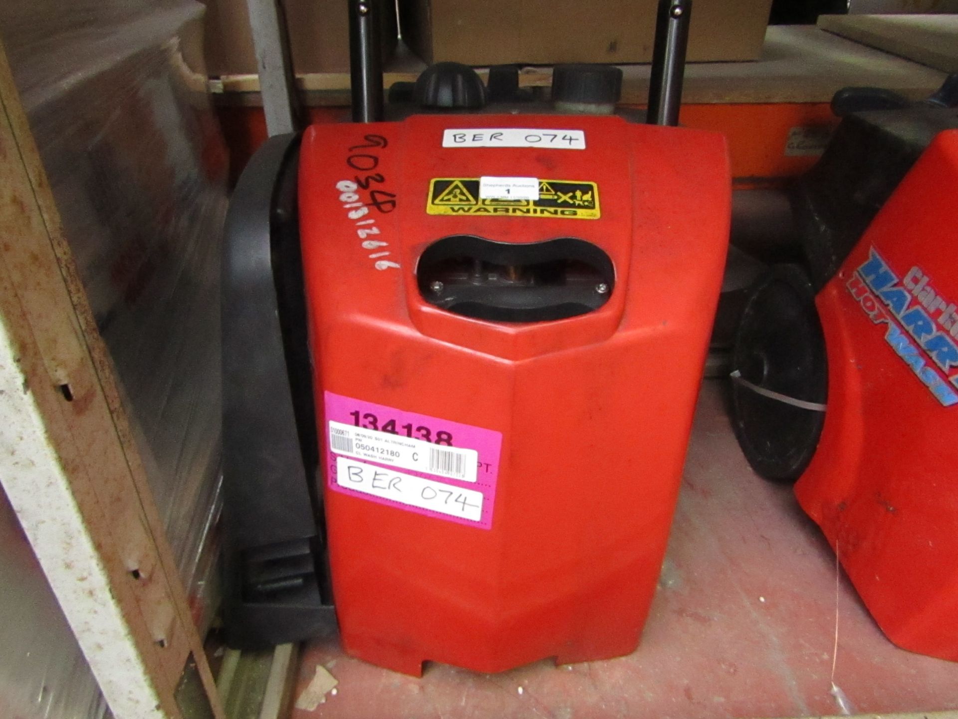 CL WASH HARRY 230V 2 9034 This lot is a Machine Mart product which is raw and completely unchecked