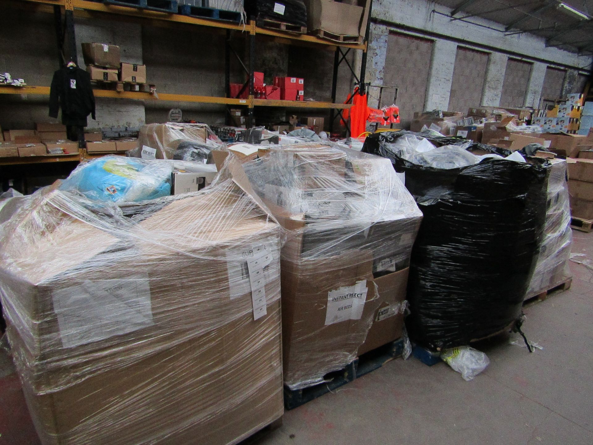 | 1X | PALLET OF APPROX 20-25 VARIOUS SIZED AIR BEDS, ALL RAW CUSTOMER RETURNS PLEASE NOTE THESE ARE