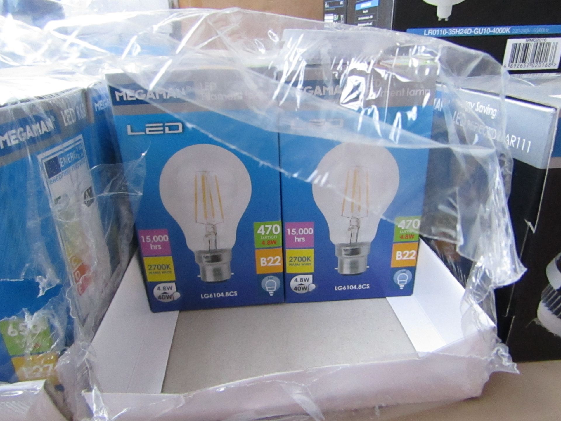 1x Megaman LED Filament bulb, new and boxed. 15,000Hrs / B22 / 470 Lumens