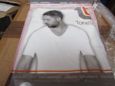 | 48x | TONE TEE V NECK COMPRESSION T-SHIRT WHITE XL | PACKAGED & BOXED | SKU 1508038582739 | RRP £