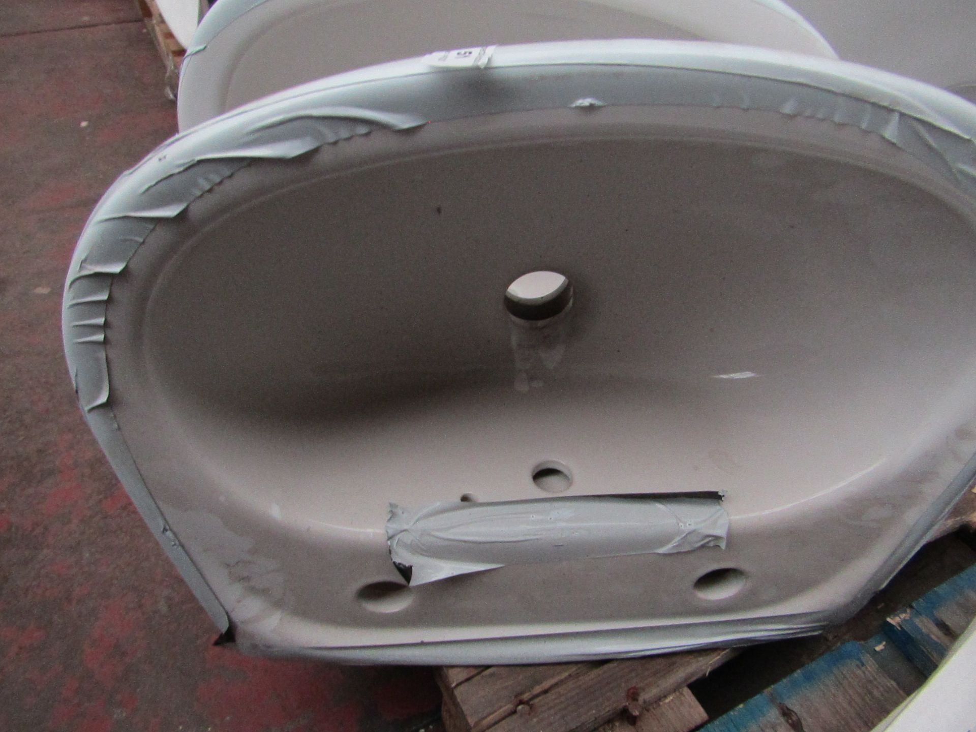 Unbranded - White 450mm Basin.