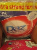 Daz Professional - 130 Washes - Brilliant Whiteness - Boxed Severely Damaged, May Not Be 130 Washes.