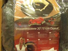 Snoozzzeee 20" Donut Dog Bed in Purple. New & Packaged