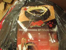 Snoozzzeee 20" Donut Dog bed in Cherry Red. New & Packaged