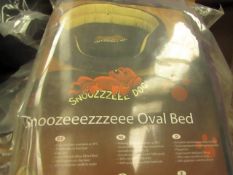 Snoozzzeee 23" Oval Dog bed in Purple. New & packaged