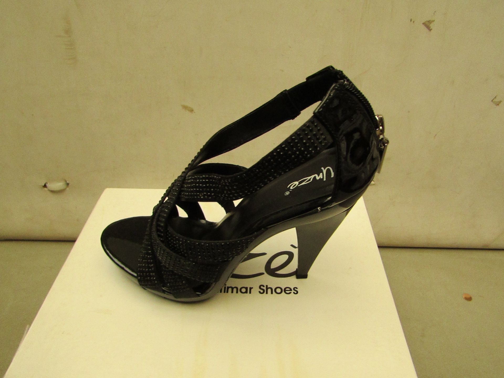 Unze London - Ladies Size 4 Shoes - See Image.