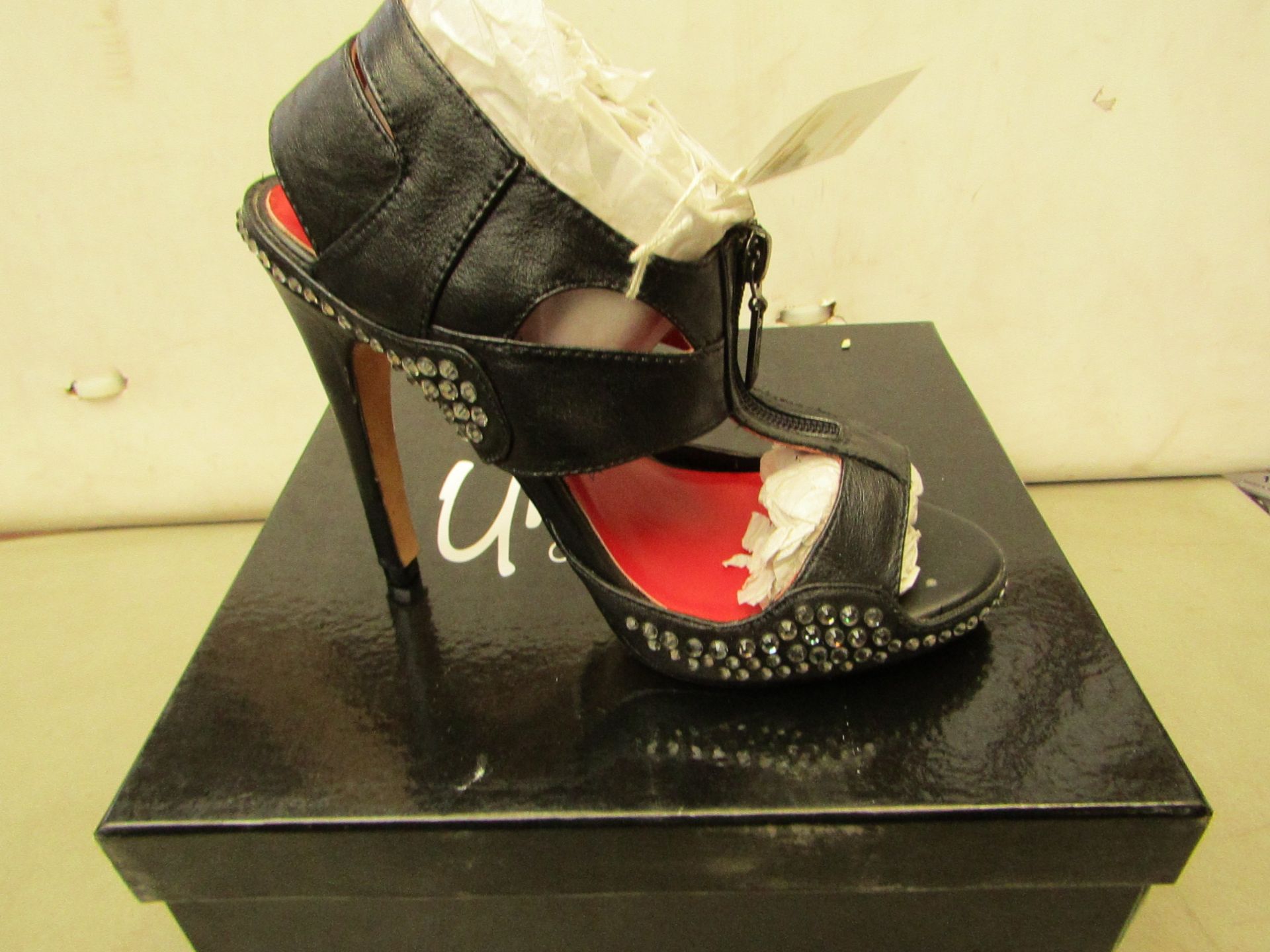 Unze by Shalamar Size 4 Ladies Shoes. New & boxed see image for design